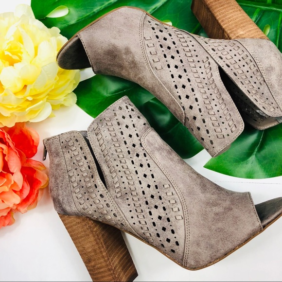 Carlos Santana Shoes - Carlos by Carlos Santana libbie boots bootie shoes
